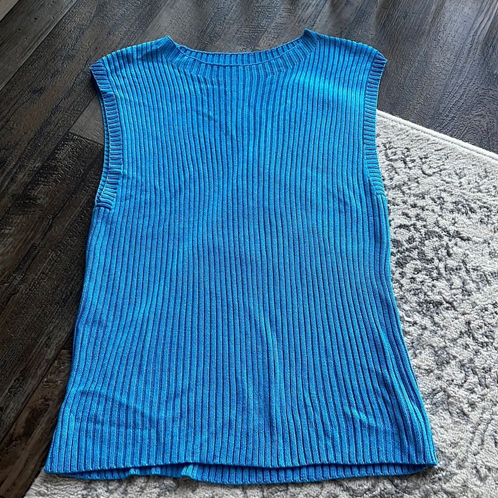 ⭐️Bright blue sweater tank vest